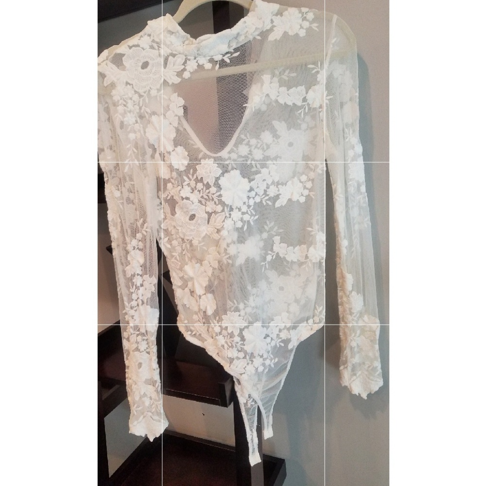 Lace Bodysuit | Tops | AKIRA